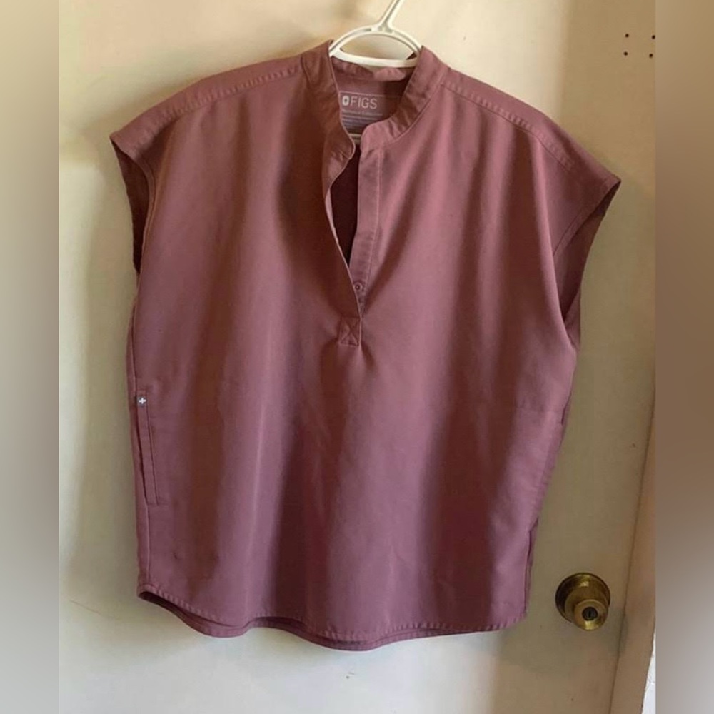Figs mineral mauve Rafeala top